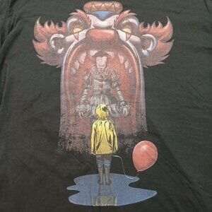 Stephen King "It" Gildan Small Black Graphic Tee